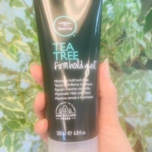 Paul Mitchell‎